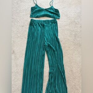 Pleated Wide-Leg Pants in Teal